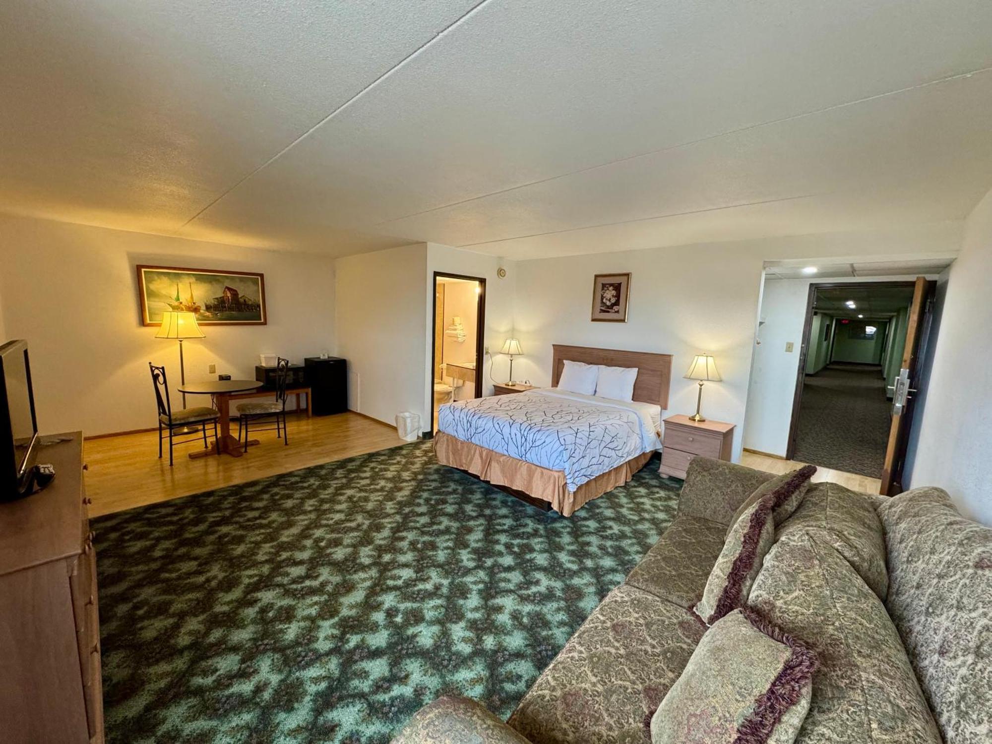 Best Stay Inn Melville Экстерьер фото