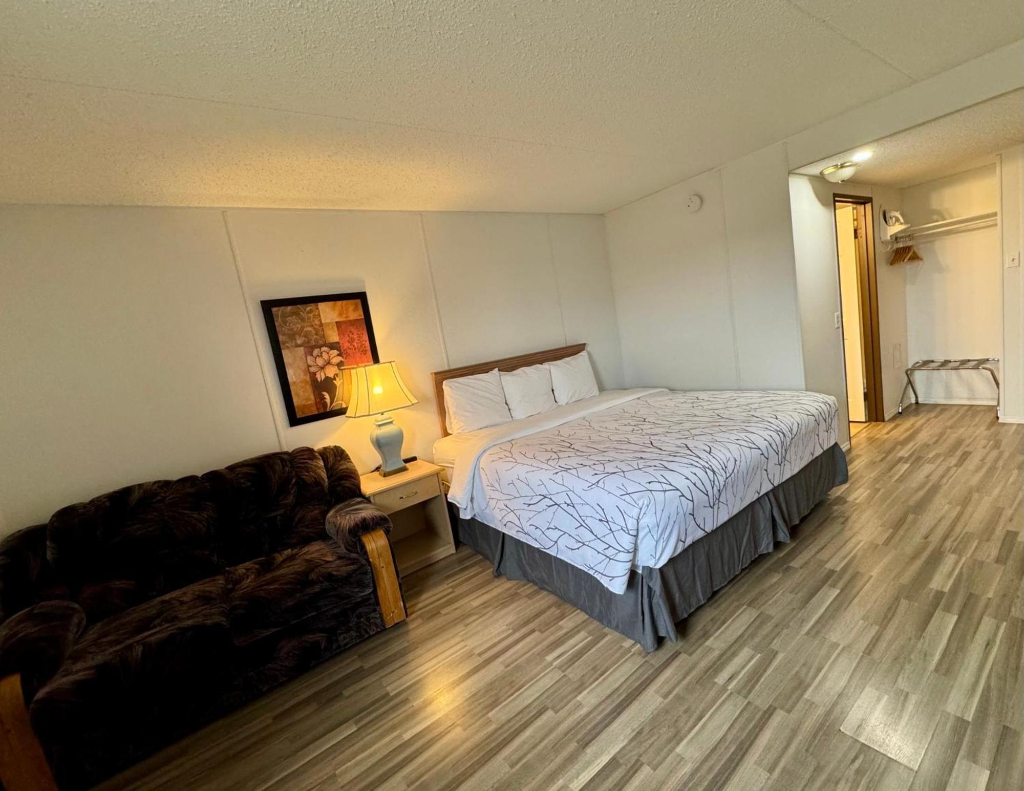 Best Stay Inn Melville Экстерьер фото