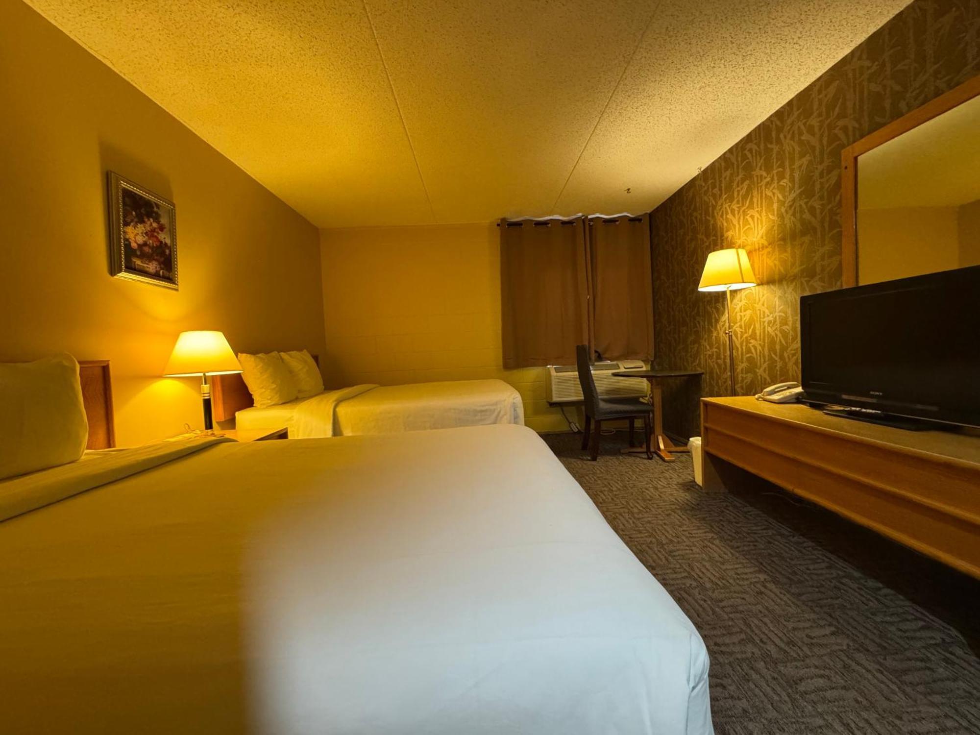 Best Stay Inn Melville Экстерьер фото